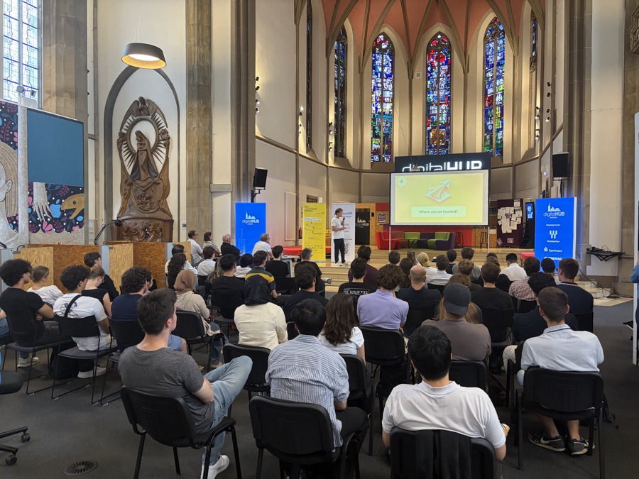 Final pitches at the summit
